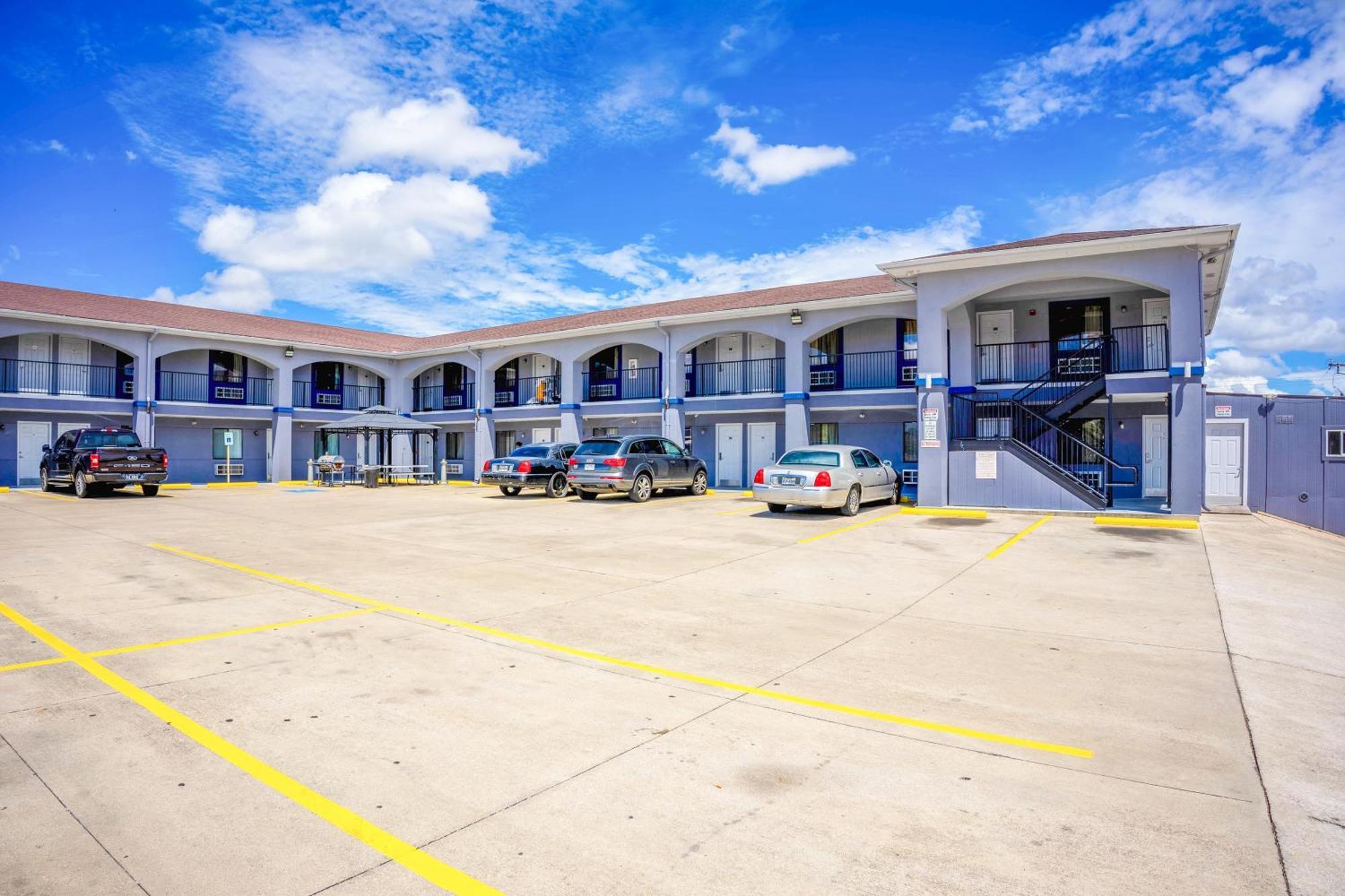 High Five By Oyo Motel *
