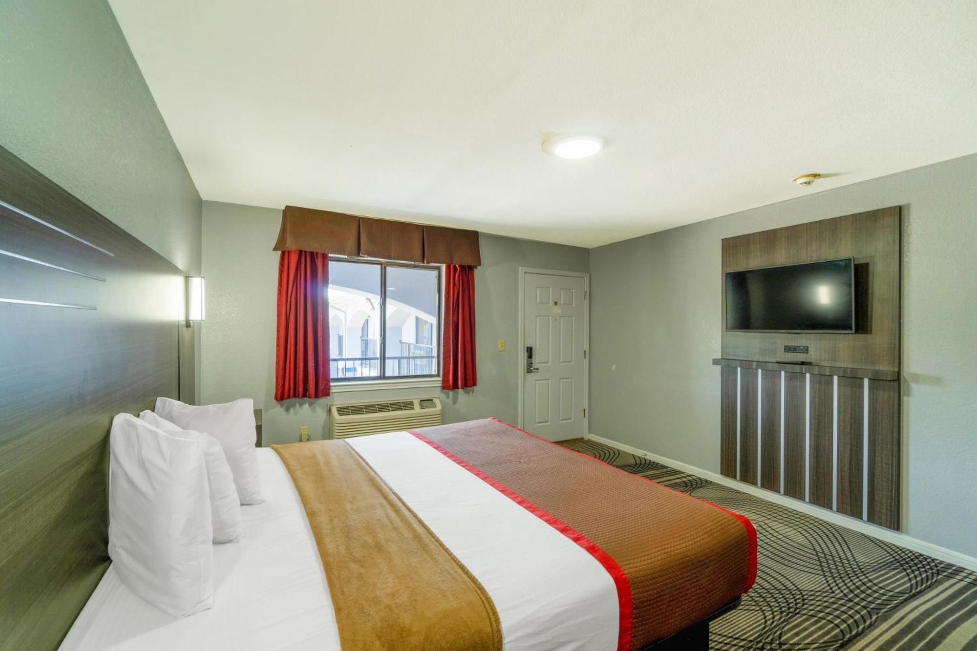 Motel High Five By Oyo Killeen