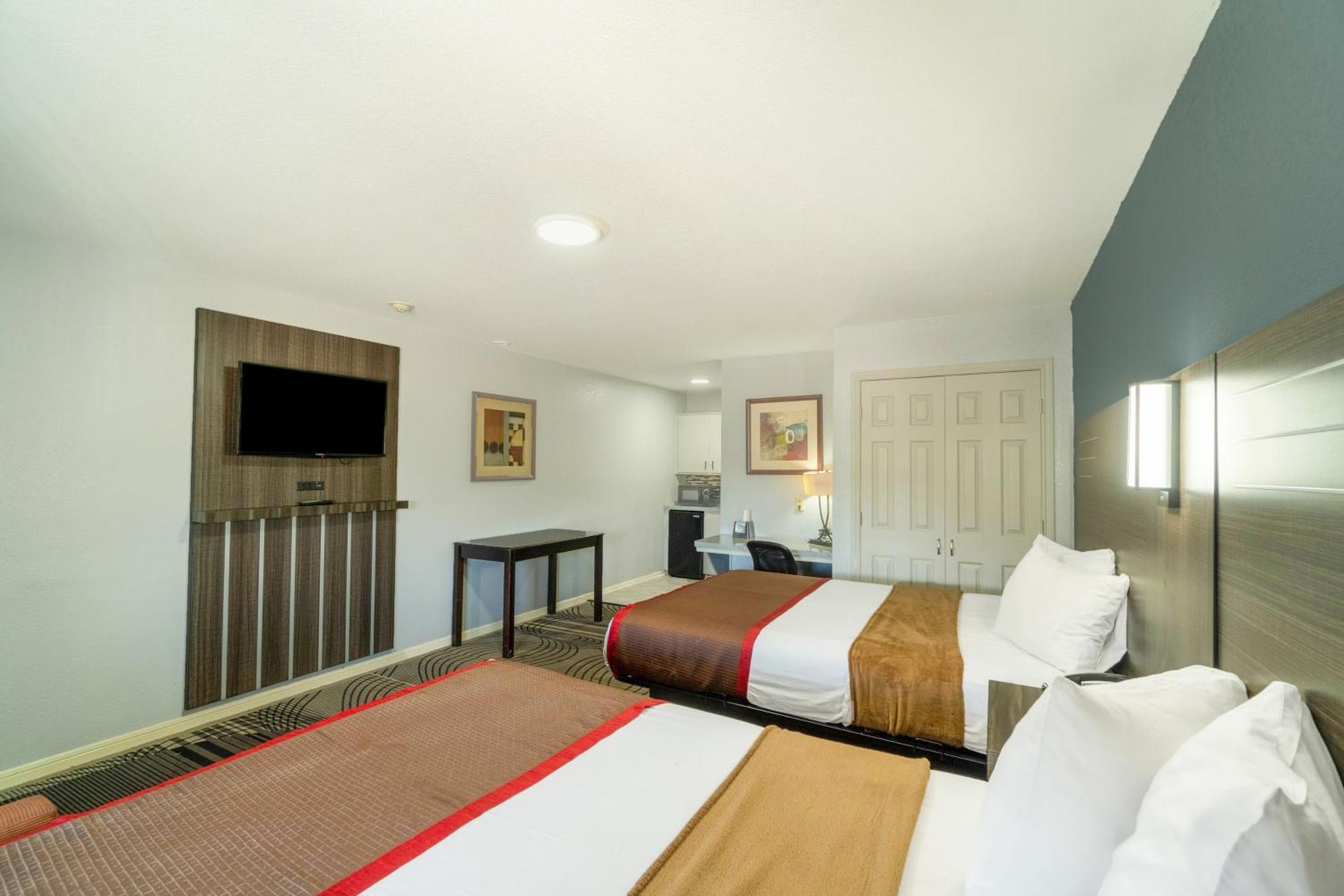Motel High Five By Oyo Killeen